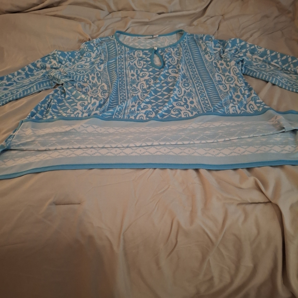 Susan Graver Blue Patterned Women's 3/4 Sleeve Top - Picture 5 of 10